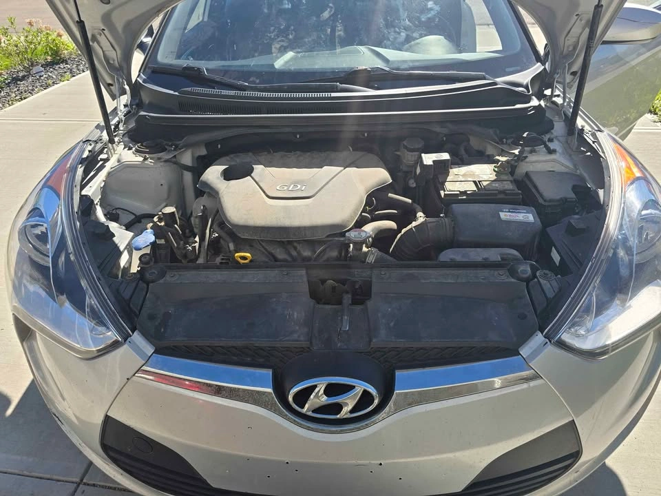 2016 Hyundai Veloster - photo 2