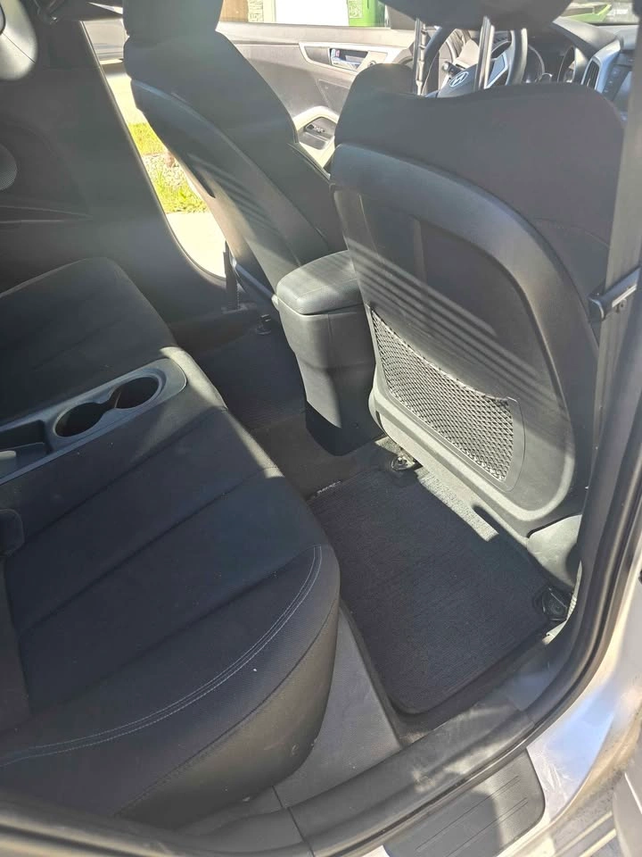 2016 Hyundai Veloster - photo 3