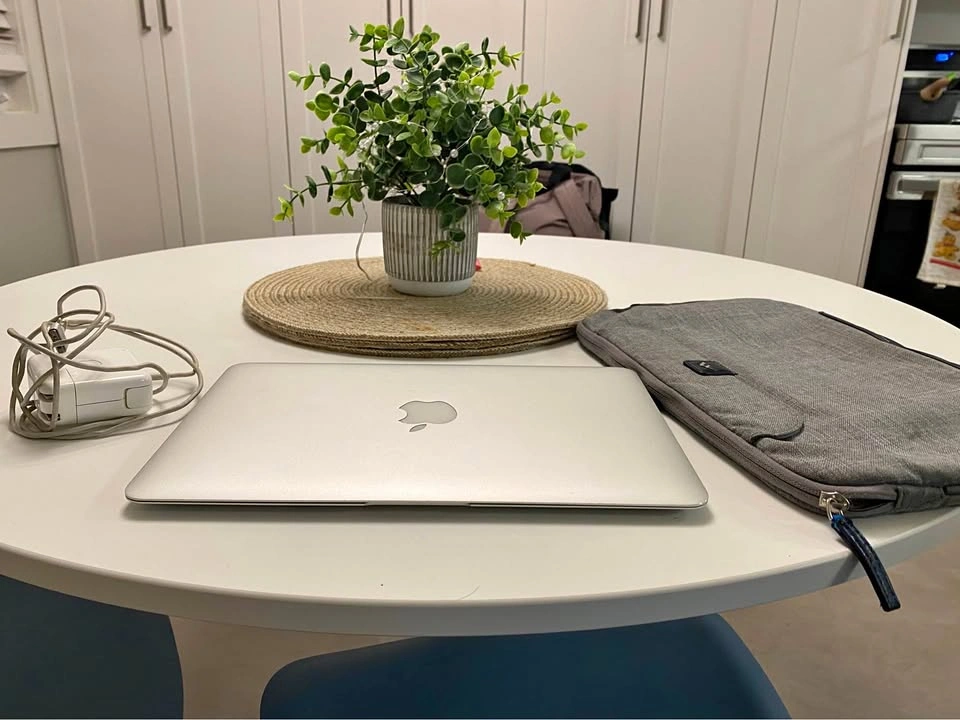 MacBook Air 11-inch (Early 2015) with Charger & Sleeve