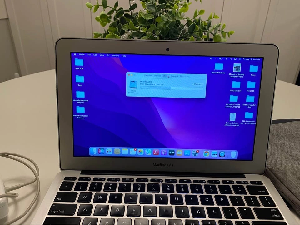 MacBook Air 11-inch (Early 2015) with Charger & Sleeve - photo 3