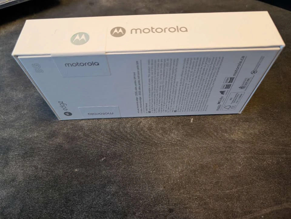 Brand New Motorola Edge 2025 - photo 4
