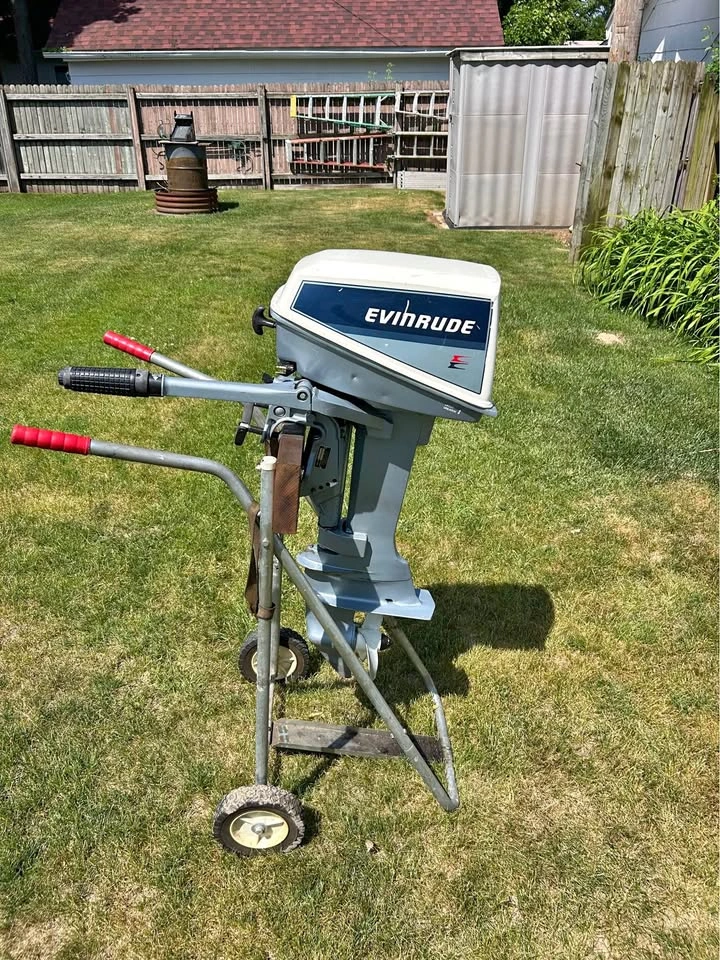Evinrude 8 hp outboard motor