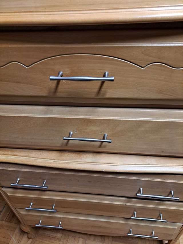 Vintage Baronet Solid Wood Dresser – Canadian Made - photo 3