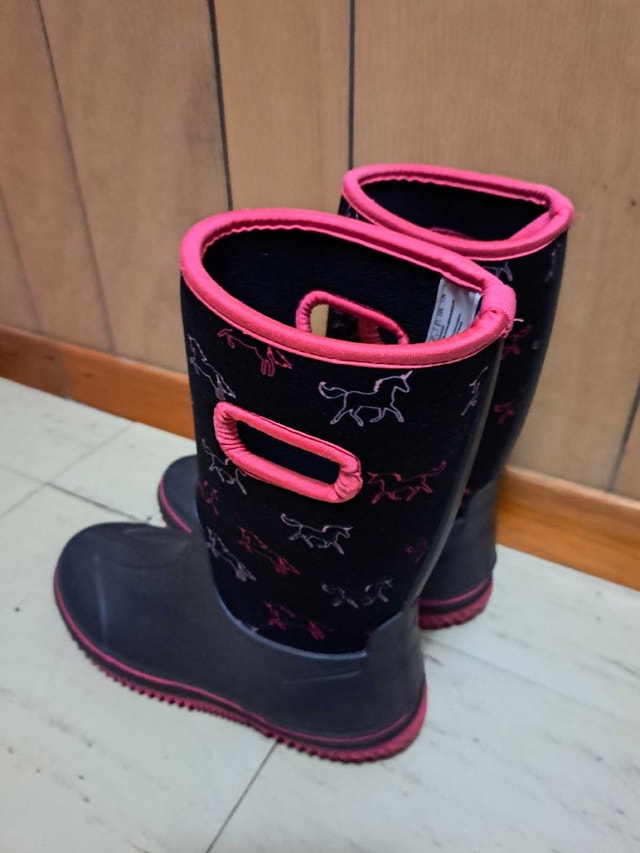 Joe Fresh Rain Snow Boots for Kids Size 4 - photo 2