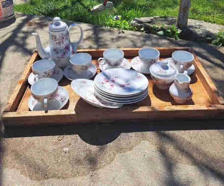Vintage GDR Kahla Porcelain Tea / Coffee Set - 21 Pcs