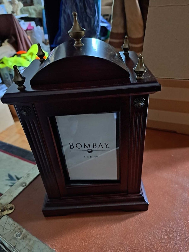 Vintage Bombay Company Wooden Photo Storage Box - photo 3