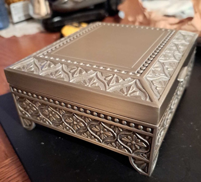 Vintage Silver-Tone Metal Jewelry/Trinket Box – Embossed Floral