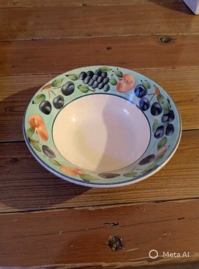 Vintage 16″ VARM Ceramica “Disegno” Hand‑Painted Italian Bowl - photo 3