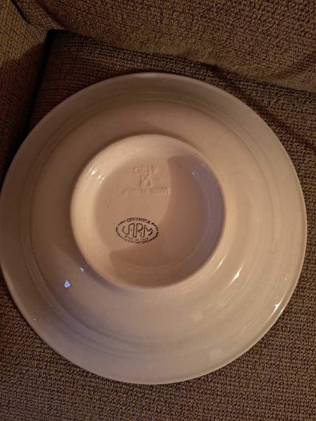 Vintage 16″ VARM Ceramica “Disegno” Hand‑Painted Italian Bowl - photo 4