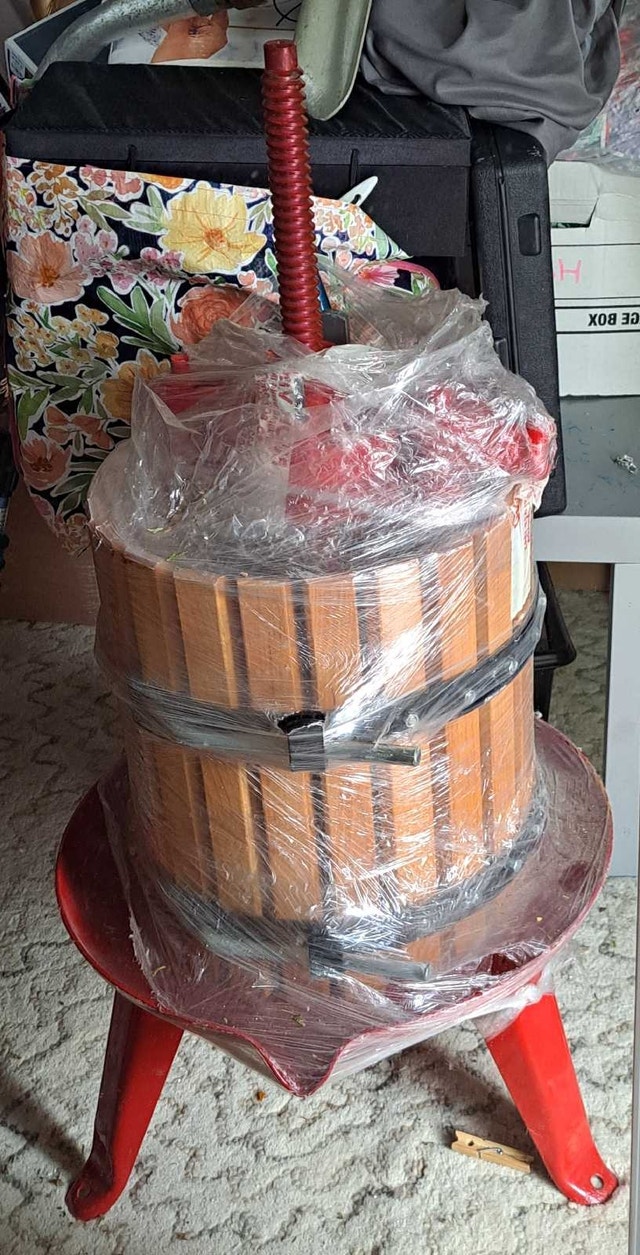 NEW 12" x 14" Wine & Fruit Press — Heavy-Duty Manual Juicer
