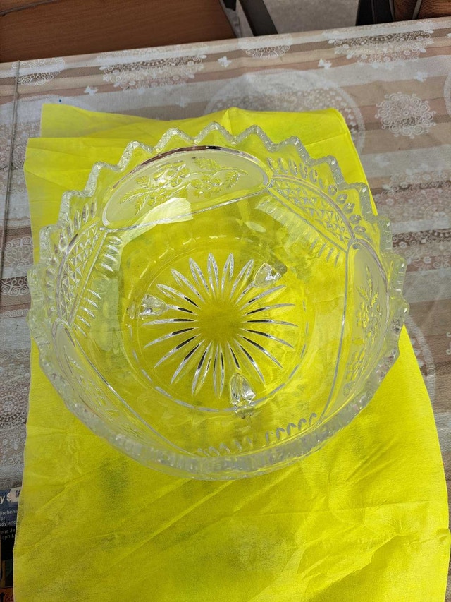 Vintage 24% Lead Crystal Footed Bowl – European Collection - photo 3