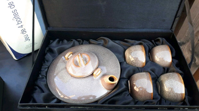 New-BOMBAY TEA/SAKI Set Ceramic GLAZED Pottery,4 cups/pot