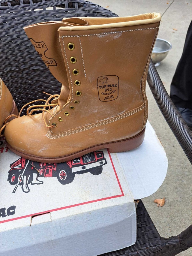 Vintage TUFF MAC Flex Panther Leather Work Boots –Made in Canada - photo 3