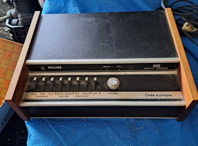 Retro Tech Spotlight: Philips 555 Code-a-Phone Answering Machine