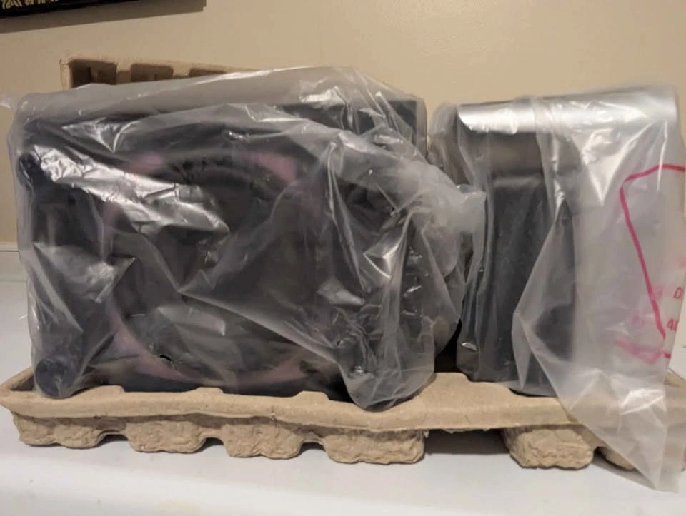 Logitech IS21 stereo speakers + subwoofer - photo 4