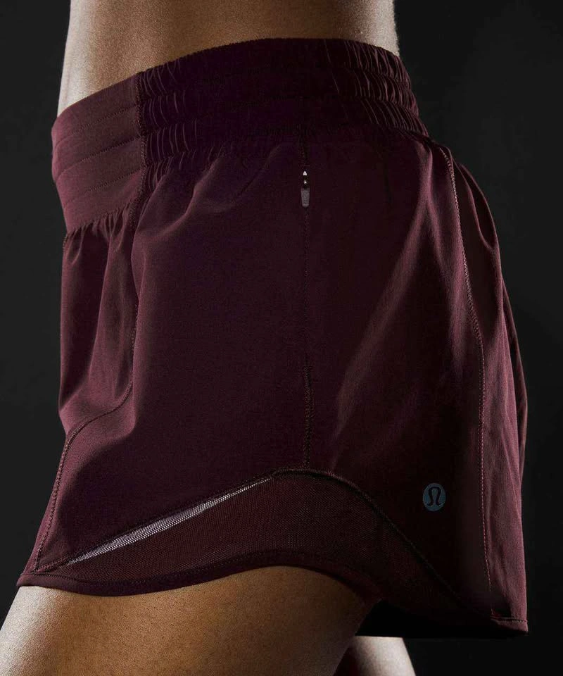Lululemon hotty hots high rise short 2.5 (size 12) - NEW