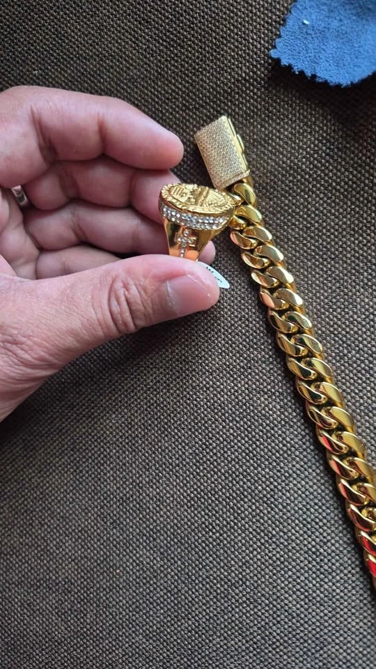 316L Stainless Steel Gold Cuban Link Bracelet & Last Supper Ring - photo 4