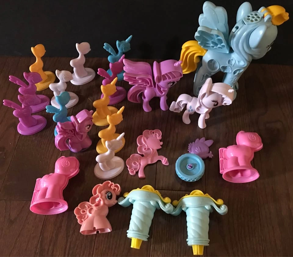 Play Doh My Little Pony Make N Style Pony Moulds– Lot of 22 - photo 2