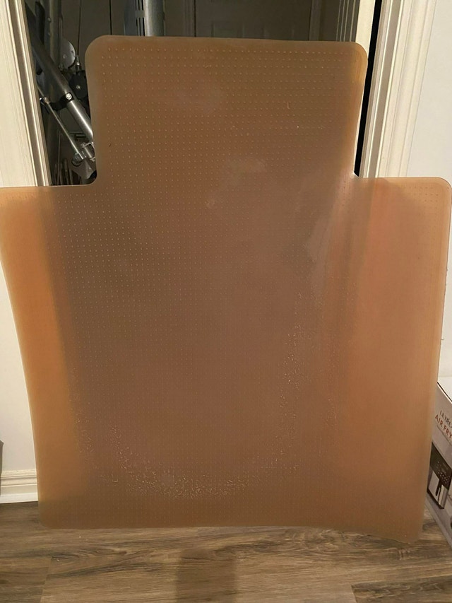 Office chair mat with beveled edges and lip