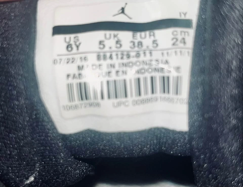 Authentic Air Jordan Retro 13 Black Cat in size 6Y/Women’s 7 - photo 5