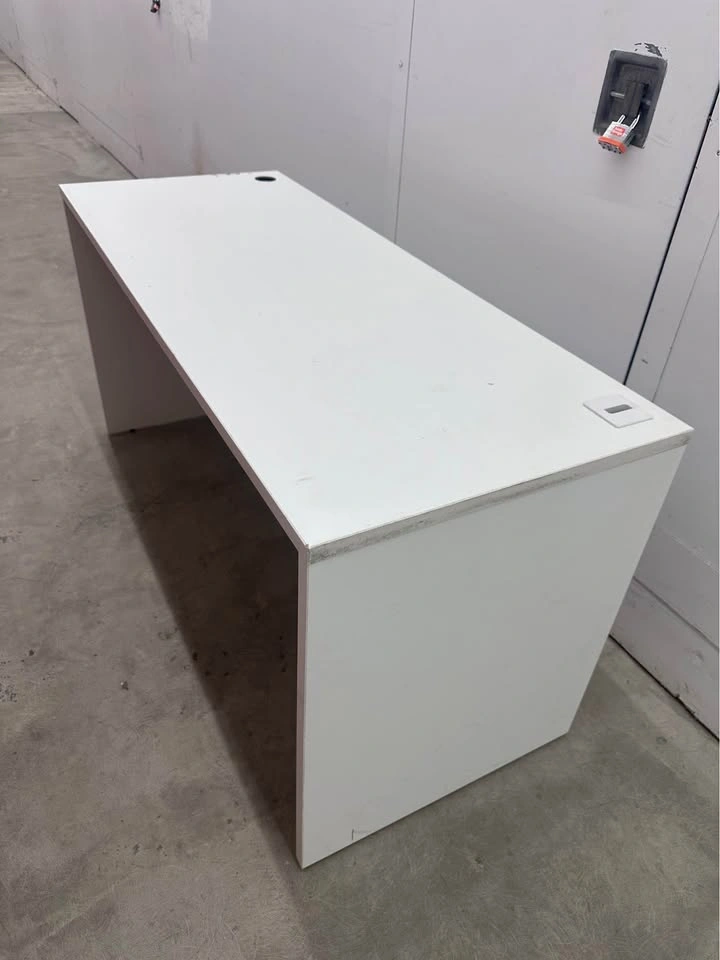 White Desk - photo 3