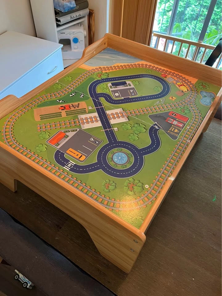Hape Wooden Train Table with Tracks and Accessories - photo 2