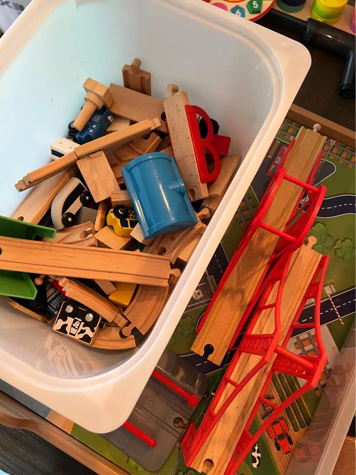Hape Wooden Train Table with Tracks and Accessories - photo 5