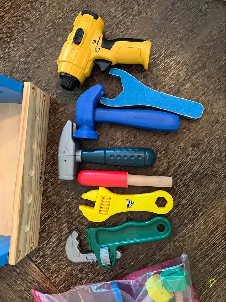 Tool box for toddlers - photo 2