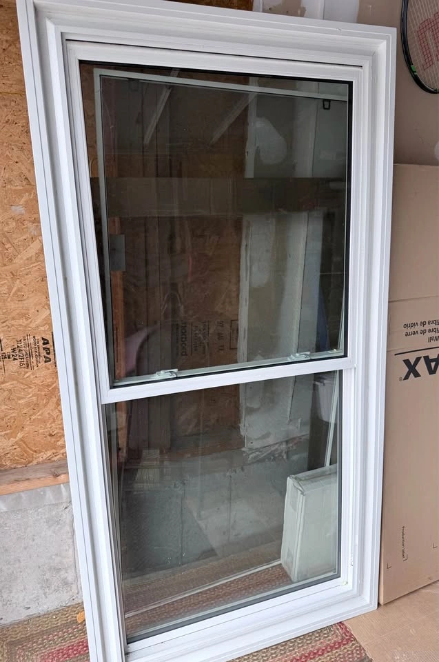 Large White Vinyl Double Pane Window 97cm x 189cm - photo 5