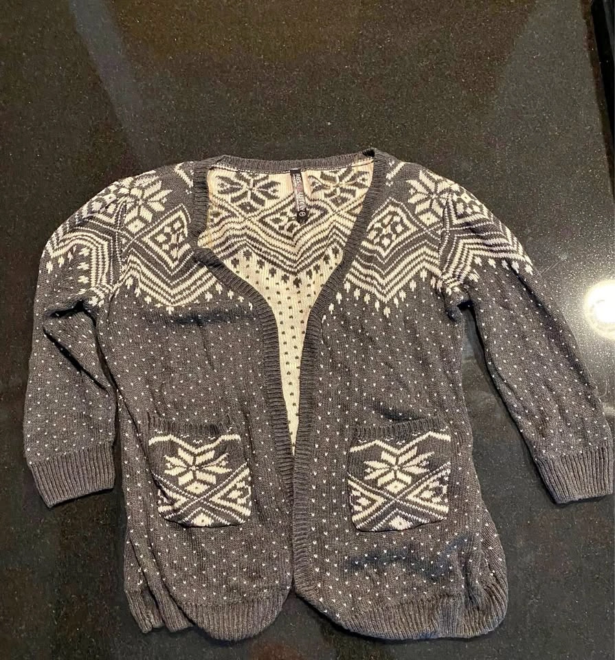 Gray Cardigan with Winter Cream Design