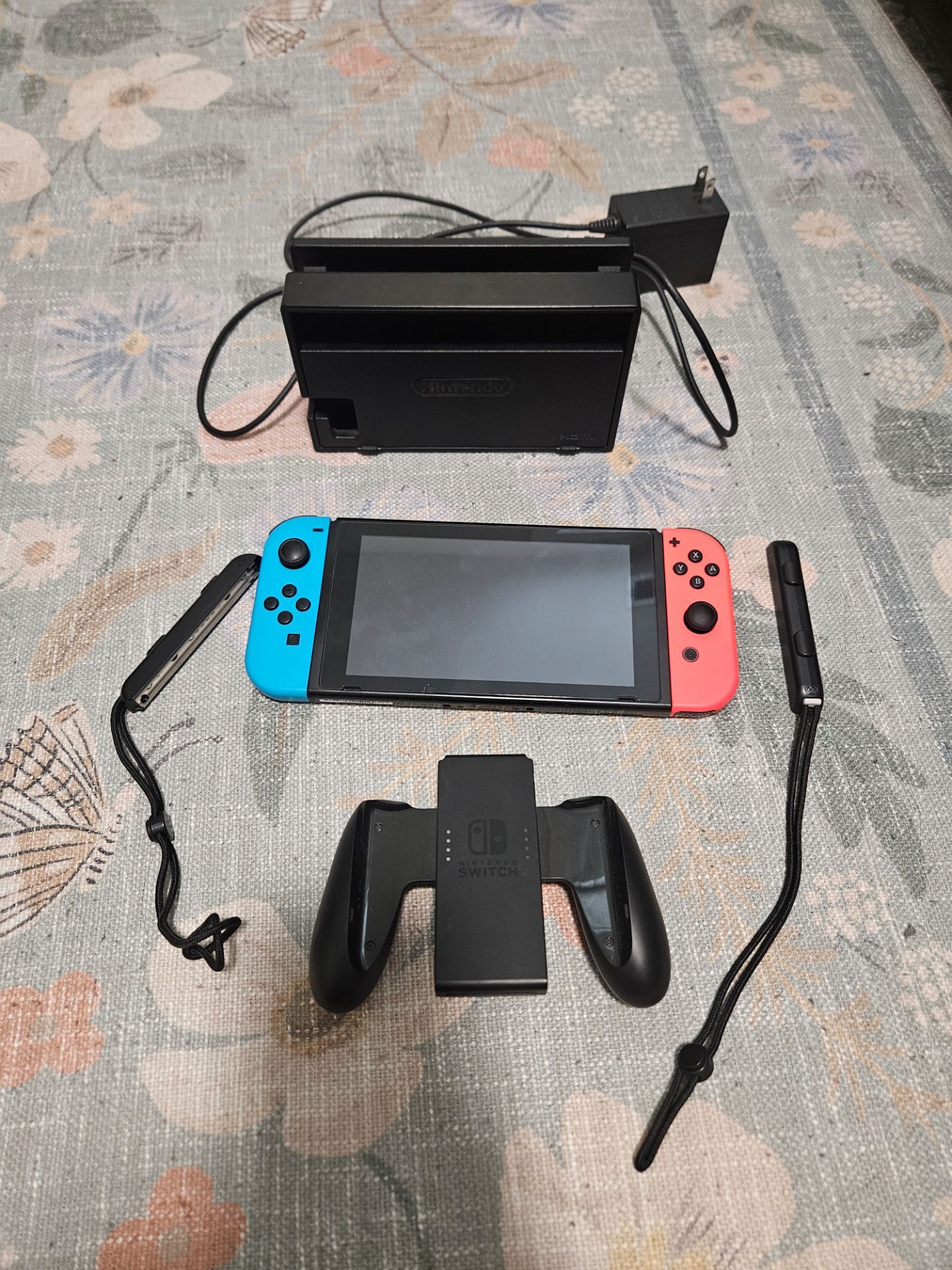 Nintendo Switch - photo 3