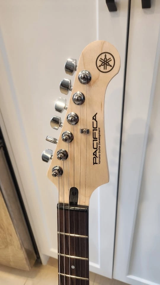 $400 Yamaha Pacifica 112V Electric Guitar - Violin Burst - photo 5
