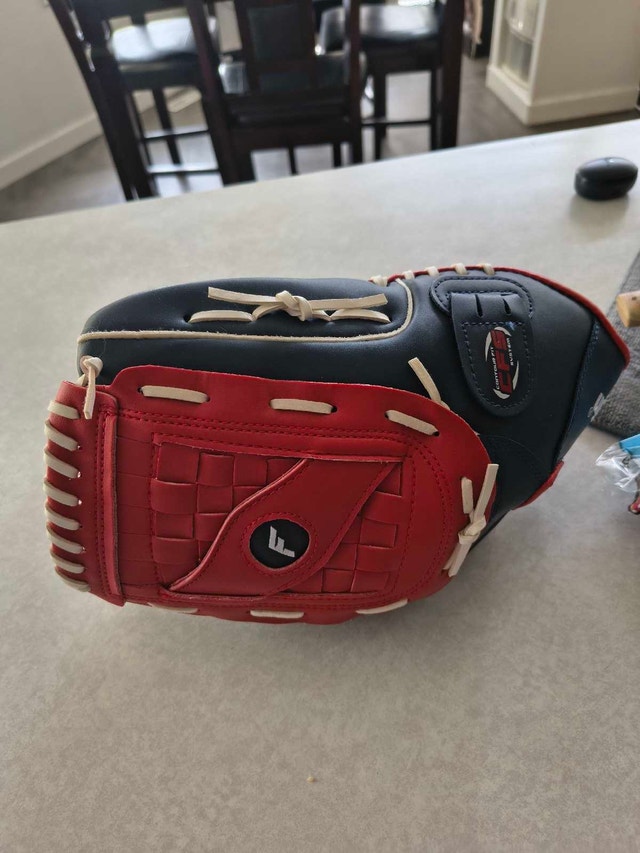 14" Franklin softball glove - photo 2