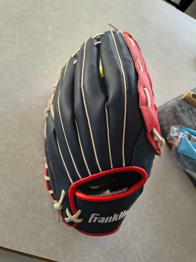 14" Franklin softball glove - photo 5
