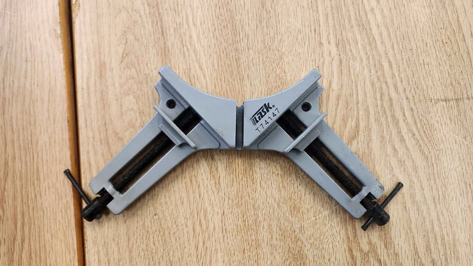 TASK T74147 Corner Clamp