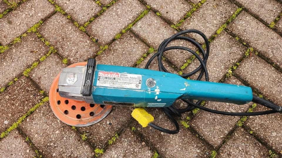 $100 Makita 7-inch sander and polisher - photo 2