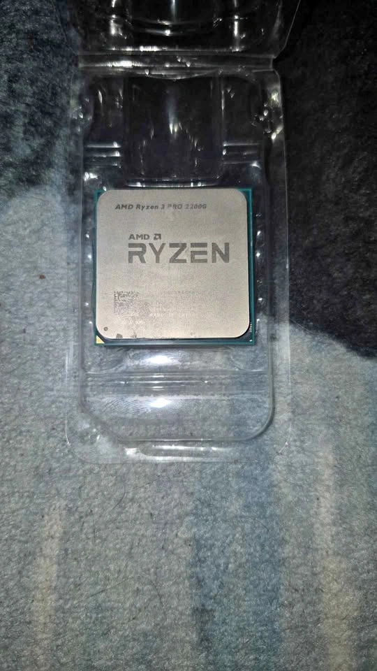 AMD Ryzen 3 Pro 2200G