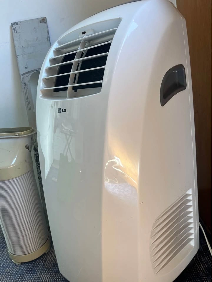 LG 10,000 BTU Portable Air Conditioner – Blows Cold – Complete K - photo 3