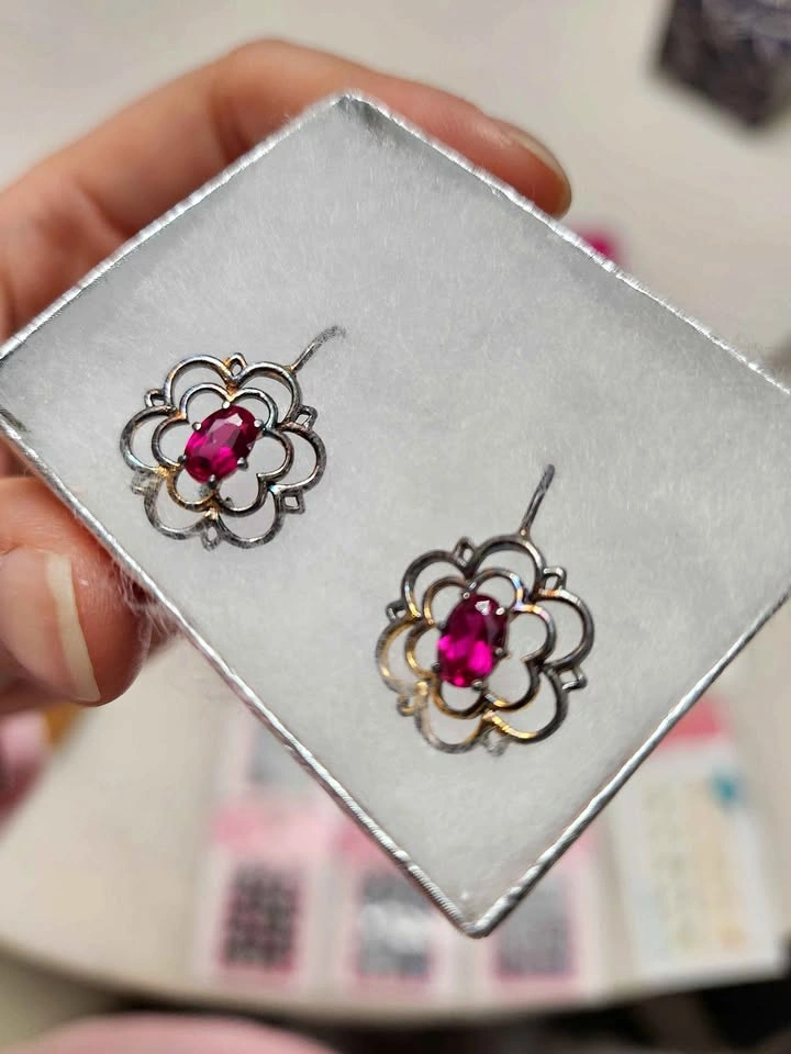 New Earrings - Crystals in Pink / Red / Magenta