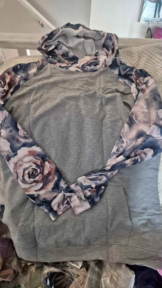 Grey Floral Raglan Hoodie (Medium/Large)