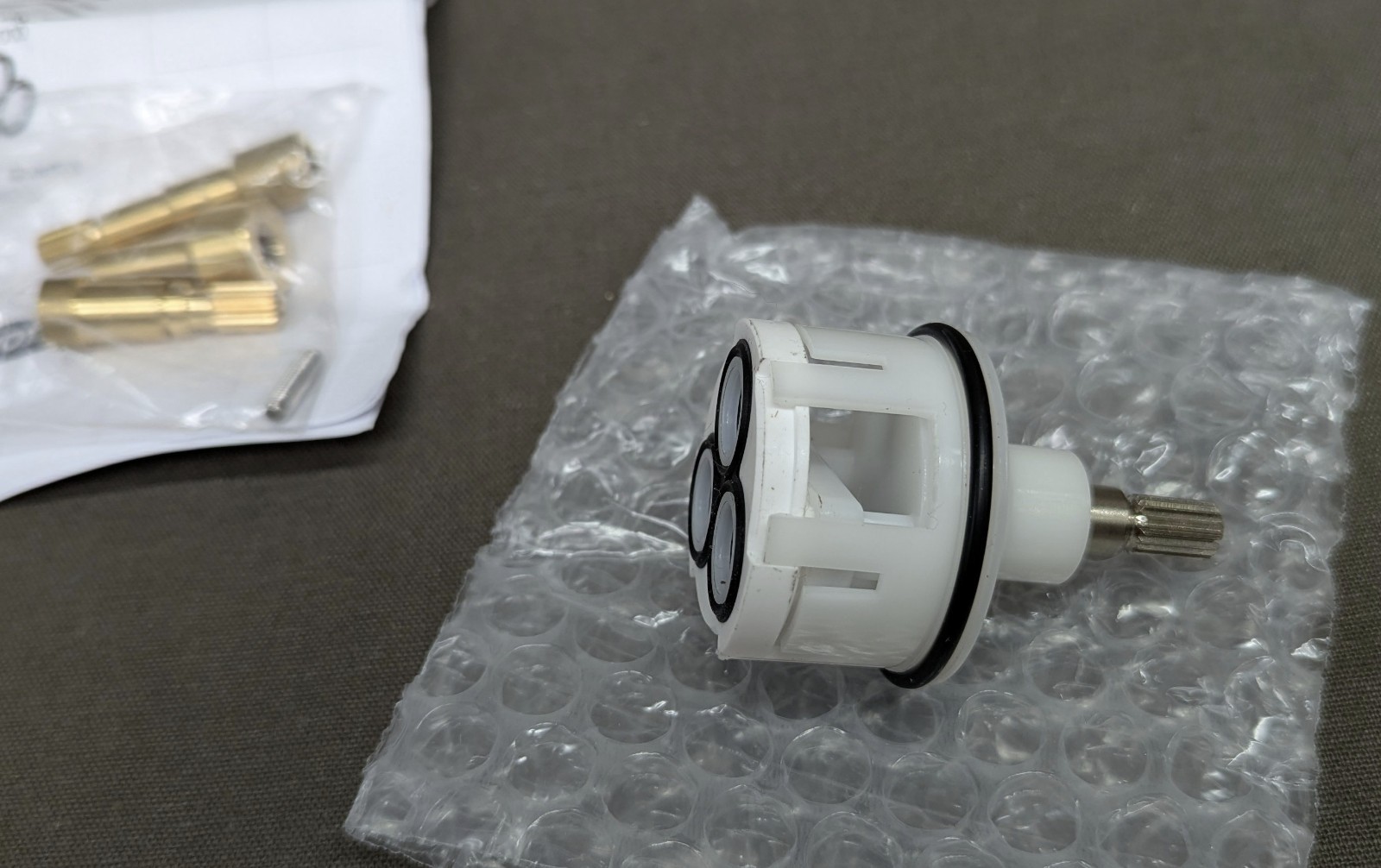 Hansgrohe Quattro 3-Way Diverter Cartridge 96604000 - photo 4