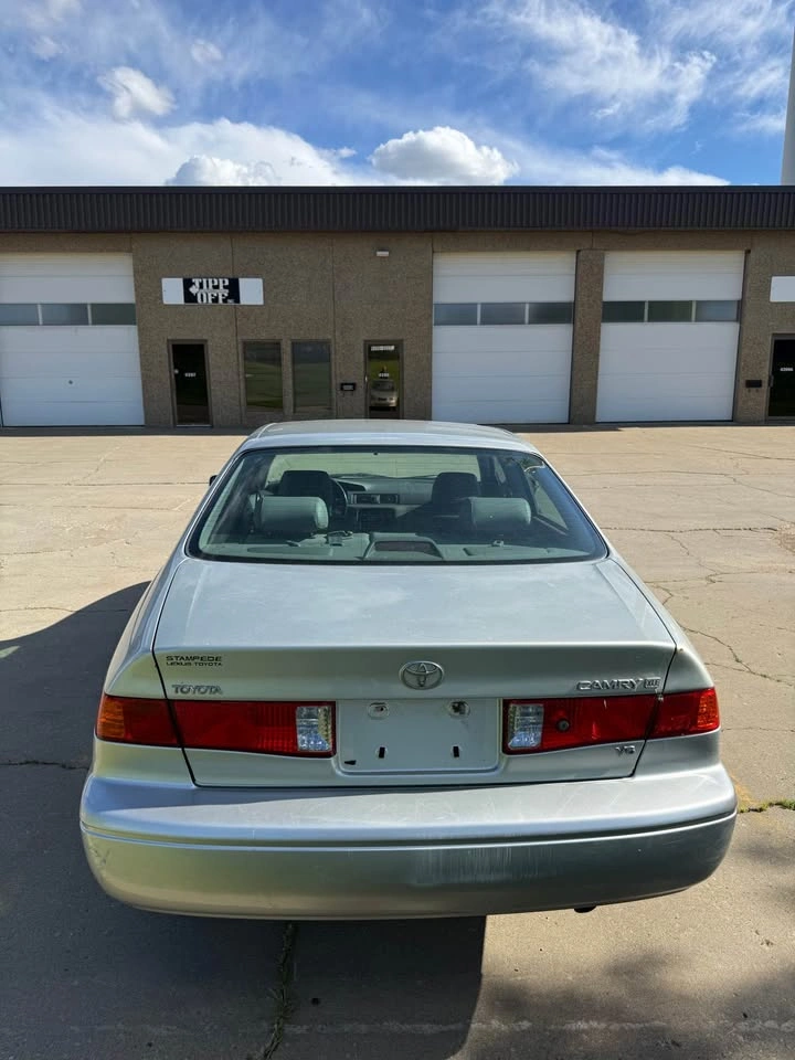 2001 Toyota Camry - photo 3