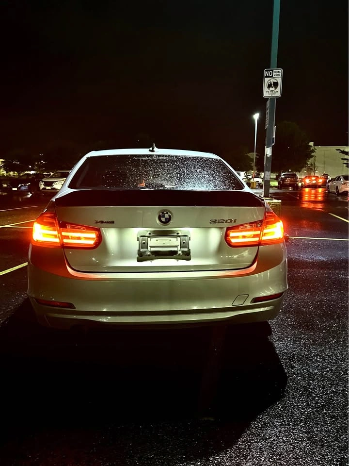 2013 BMW 3 Series 320i xDrive Sedan 4D - photo 3