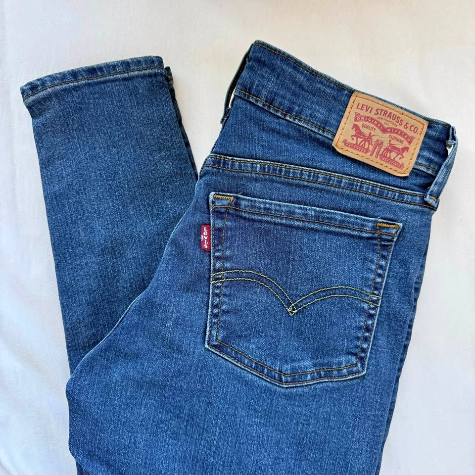 Levi’s 711 Skinny Jeans W26 L30