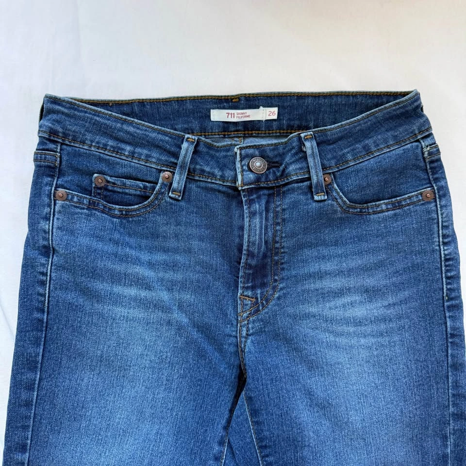 Levi’s 711 Skinny Jeans W26 L30 - photo 3