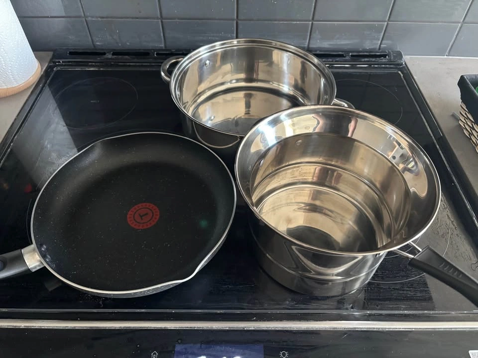 [Moving Sale] Cooking Pan & Pots Set - photo 2