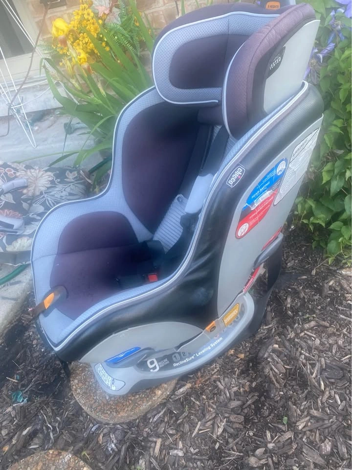 Chicco Nextfit Infant-Toddler Car Seat - photo 2