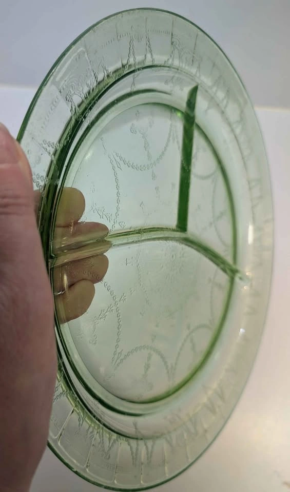 Vintage Hocking Cameo "Ballerina" Uranium Glass Grill Plate - photo 4