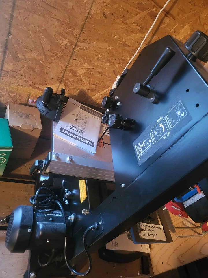 Mastercraft Bandsaw with LED Worklight and Extension Table - photo 2