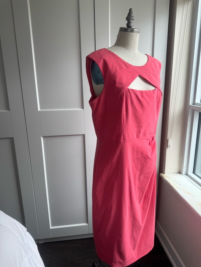 LE CHÂTEAU Dress Size XL Worn Once - photo 4